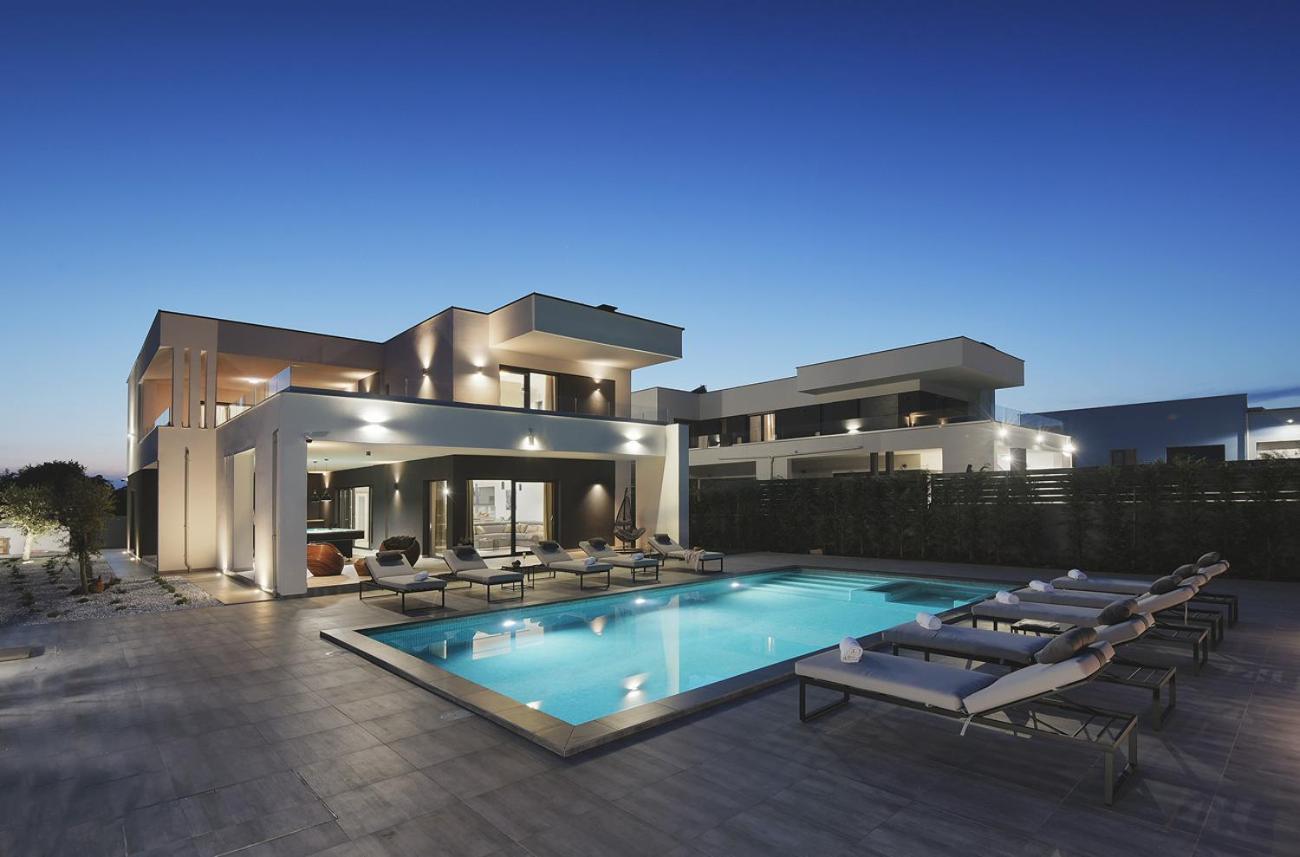 Villa Ula In Pula With Heated Pool And Sauna Exterior foto